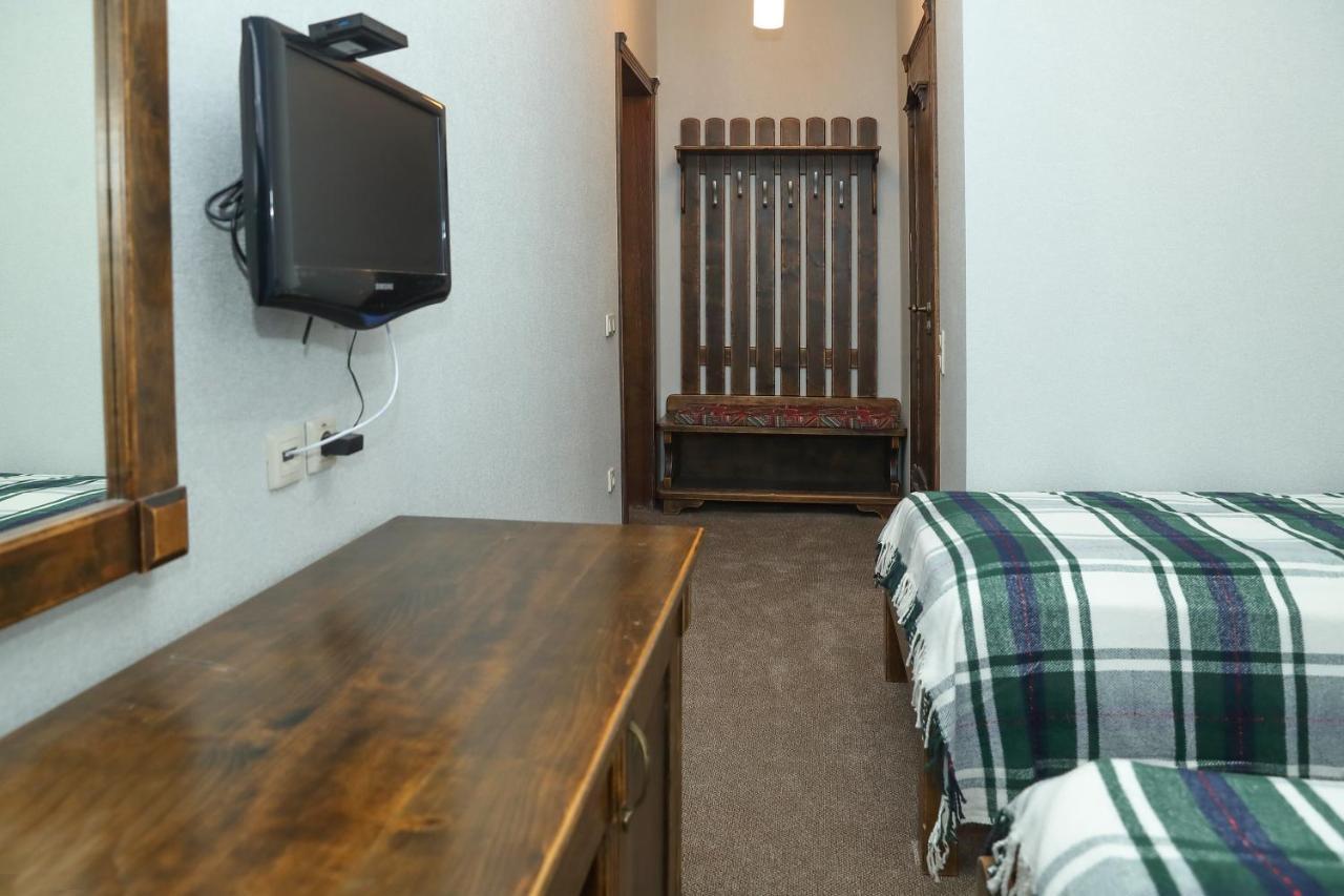 Iris Hotel Bukovel Ngoại thất bức ảnh