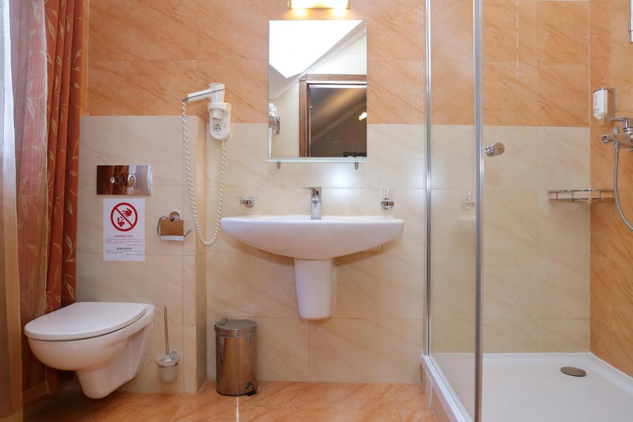 Iris Hotel Bukovel Ngoại thất bức ảnh