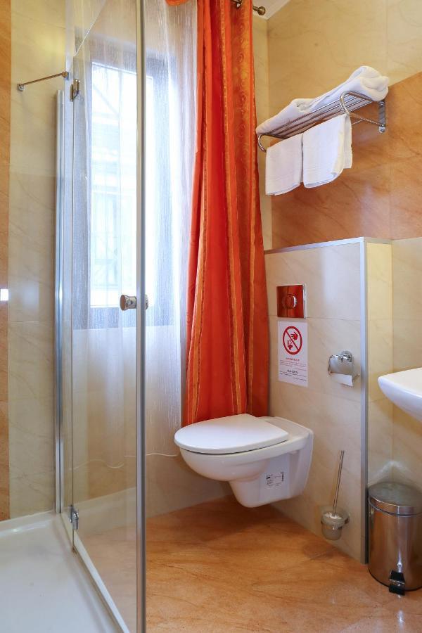 Iris Hotel Bukovel Ngoại thất bức ảnh